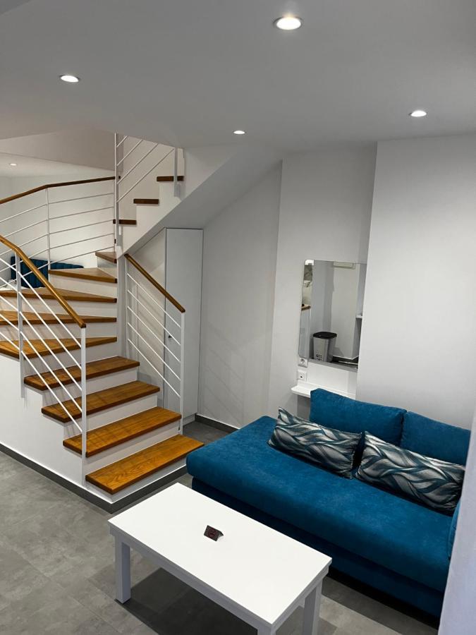 Ocean Blue Suites Ierissós Ngoại thất bức ảnh