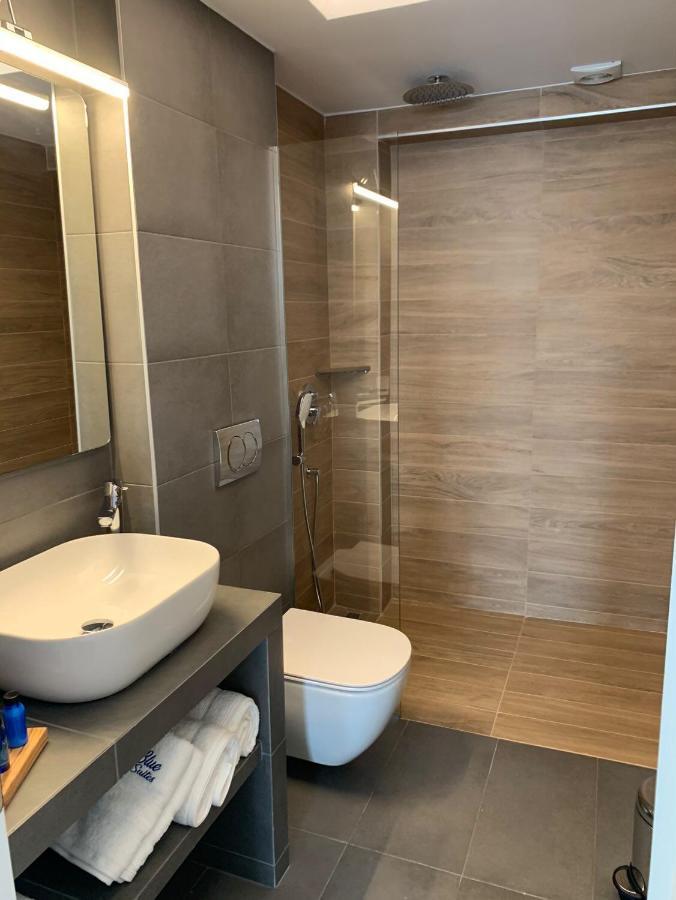Ocean Blue Suites Ierissós Ngoại thất bức ảnh